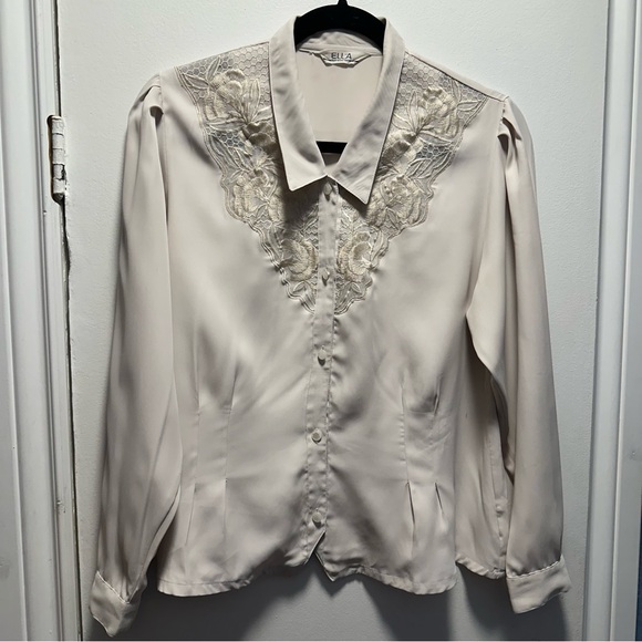 Vintage Tops - Vintage Satin With Lace Details Blouse